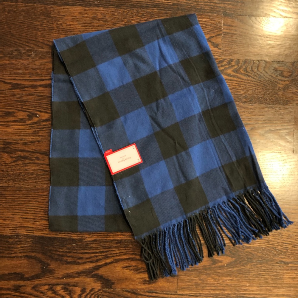 Club Room Blue and Black Checkered Scarf with Fringe Outdoor NWT